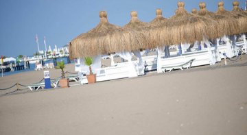 Saçaklı Ot Kaplama